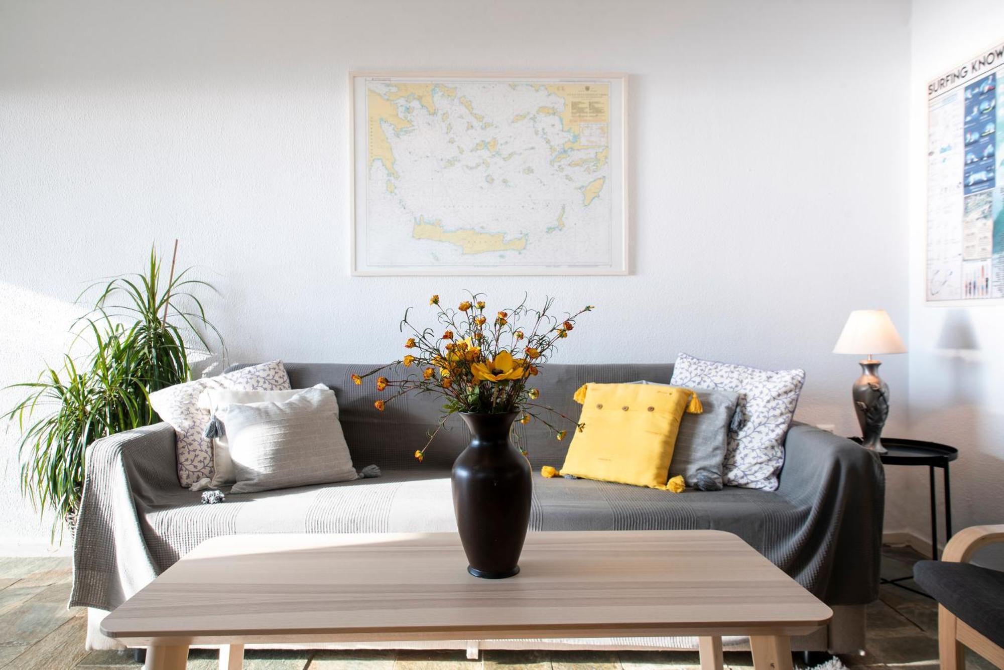Traditional Seaview Maisonette Apartment
