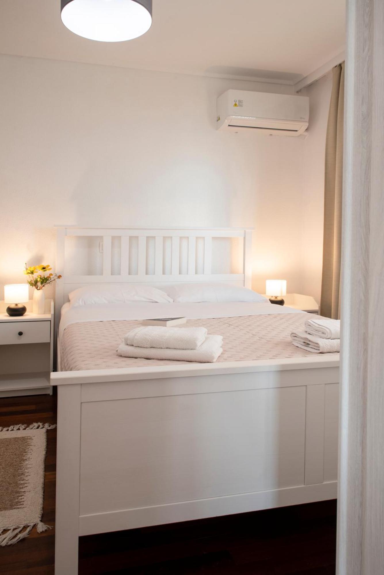 Traditional Seaview Maisonette Saronida
