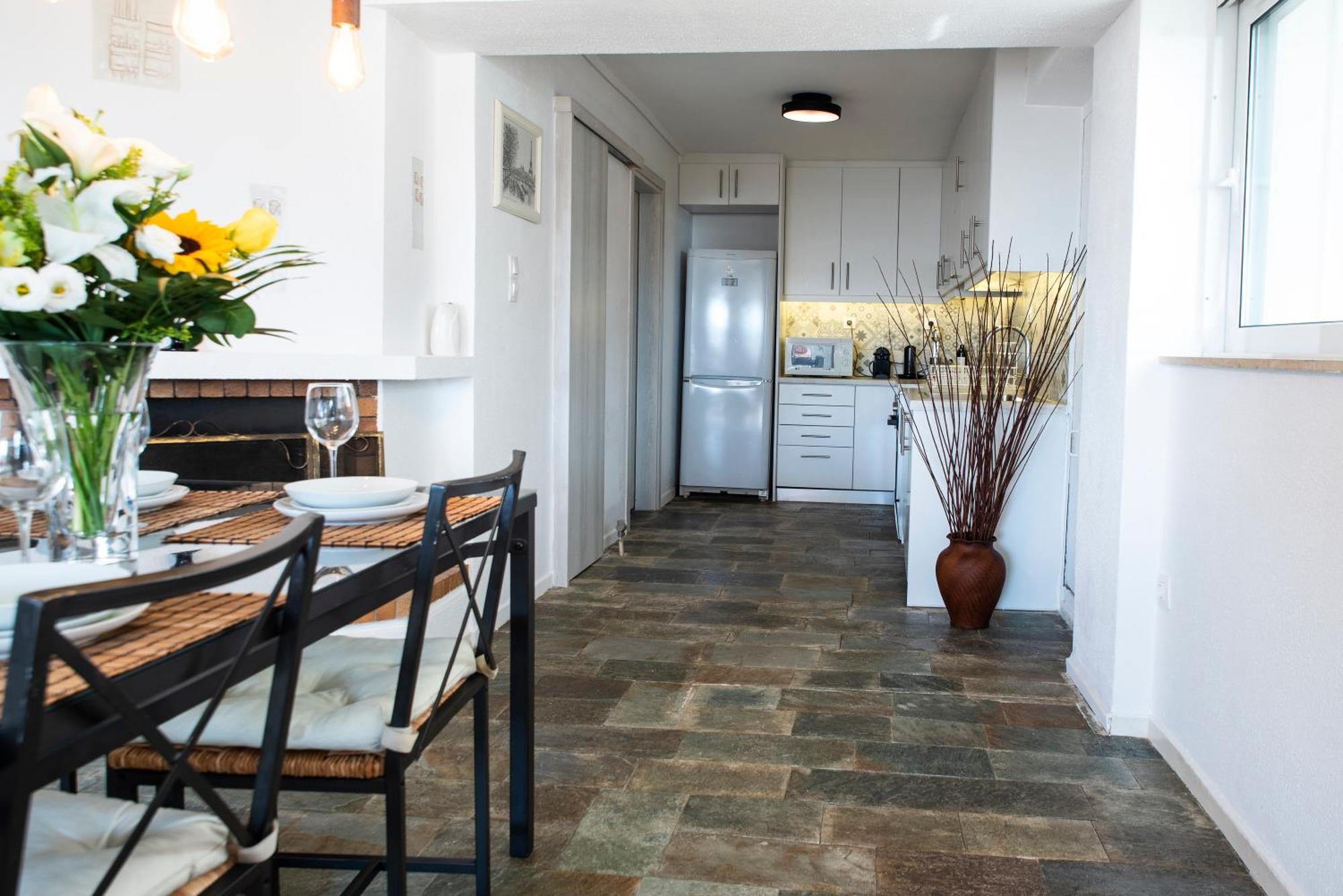 Apartment Traditional Seaview Maisonette *